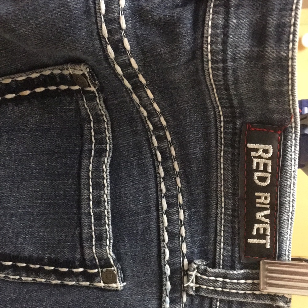 Jeans - Picture 2 of 4